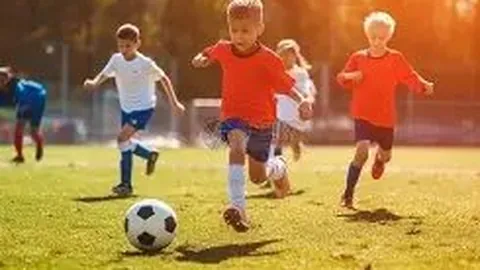 蔡卓妍精心为阿娇庆生，重温青涩时光旧照勾起美好回忆